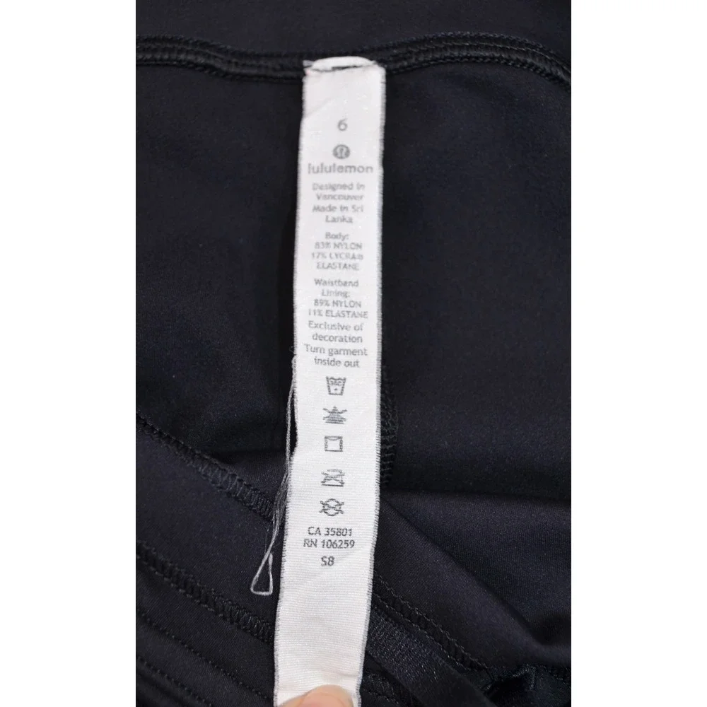 Lululemon Leggings Women's Size‎ 6 Black w/ Silver Flakes  Inseam 27.5